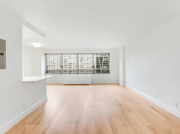 170 West End Avenue 12B image 3 of 14