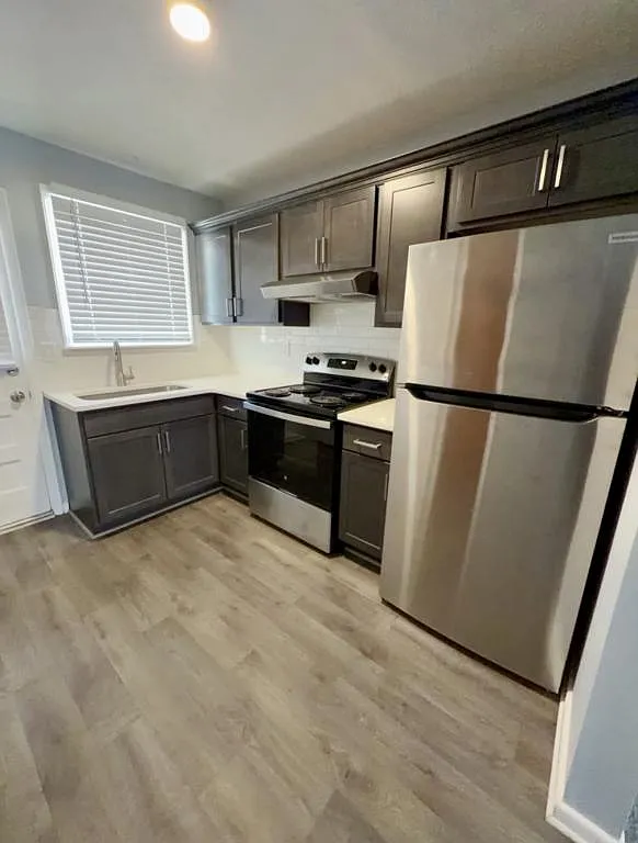 156 Ohio Ave #15 — Photo 4