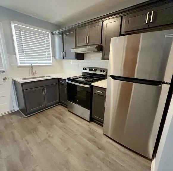 156 Ohio Ave #15 — Photo 4