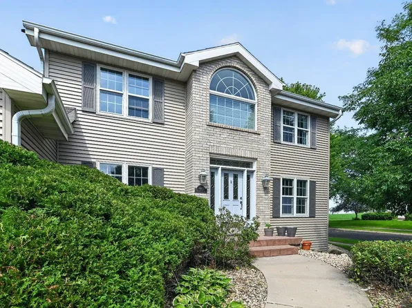 5502 Upland Trl, Middleton, WI 53562