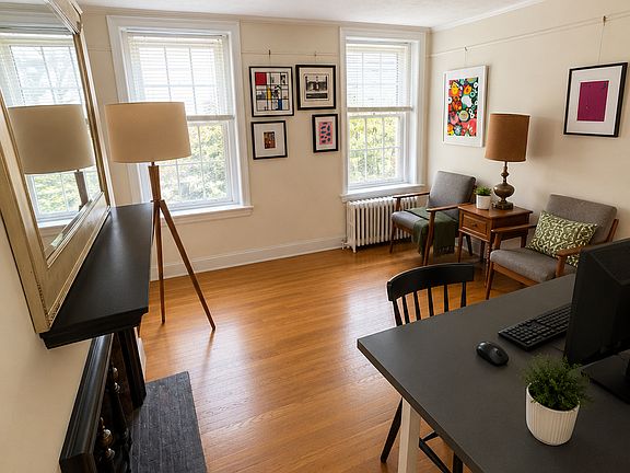 2nd image of 13 Joy St #7