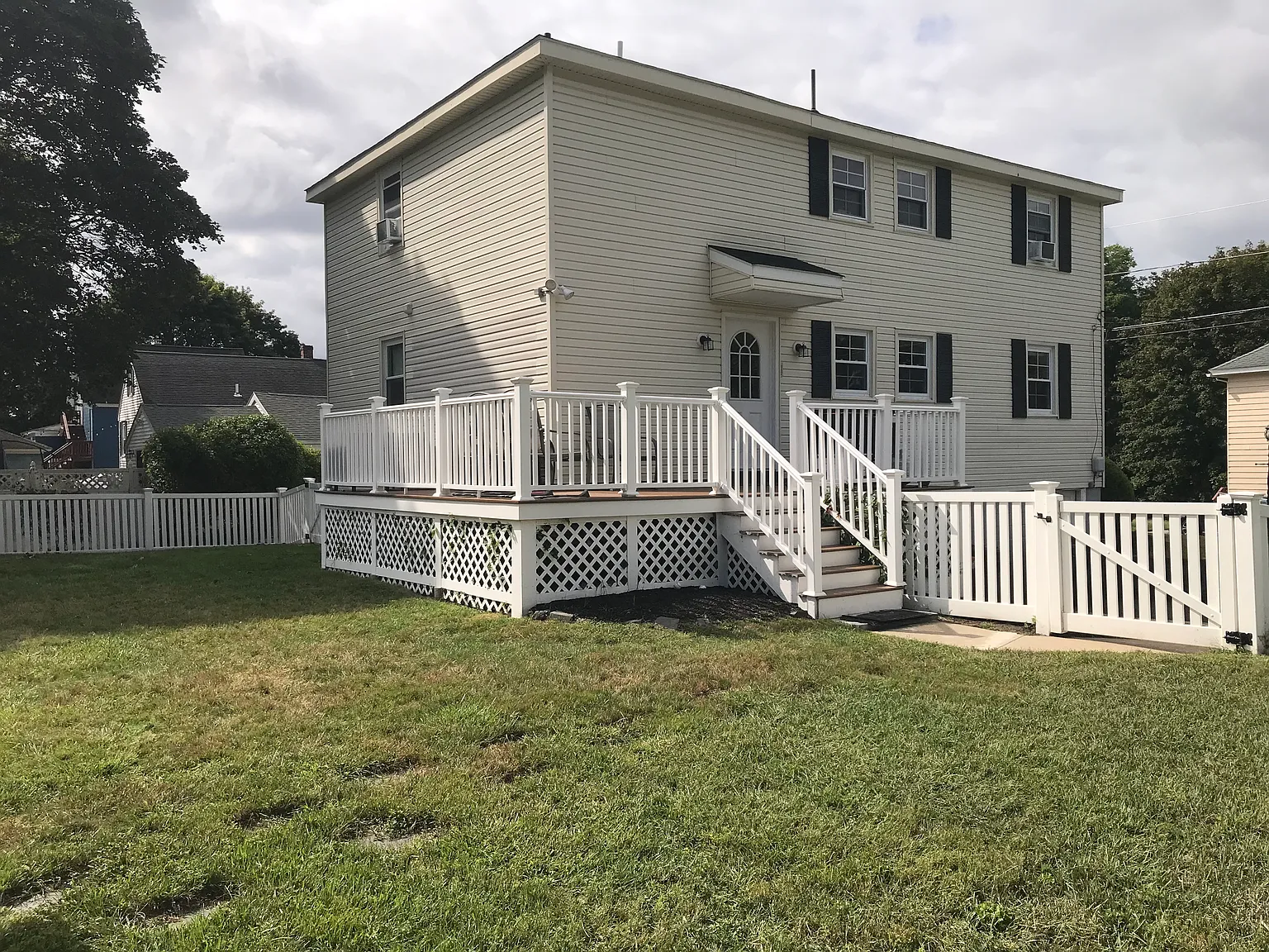2 bed, 912 sqft, $1,900 — Photo 2
