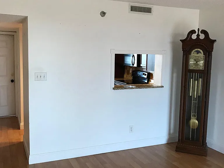 201 W Laurel St #708 — Photo 17