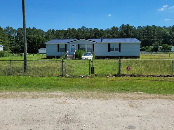 45 Blue Moon Dr, Elizabethtown, NC 28337