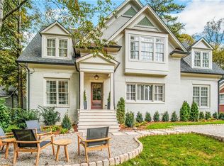 907 Beaverbrook Dr NW, Atlanta, GA 30318