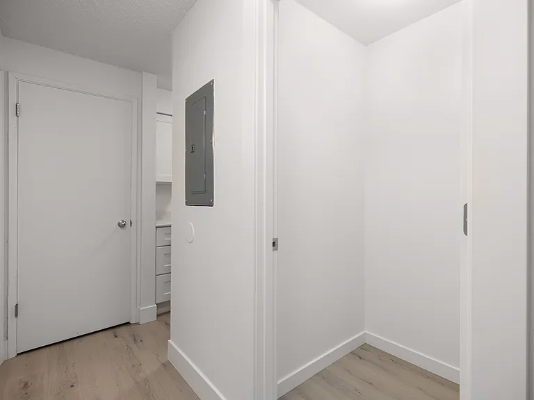 Timberwood Apartments — Photo 33