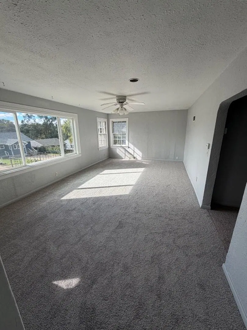 Wiebe Investments, LLC -3119 Garretson Ave — Photo 4