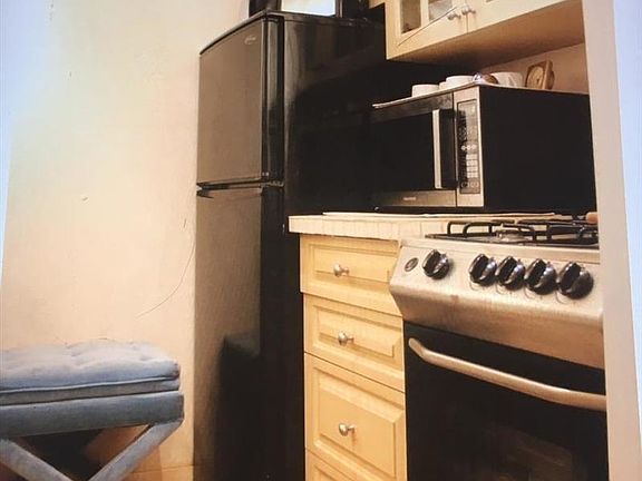 3rd image of 35 Park Ave APT 9E
