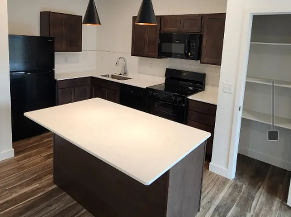 Icon Valley Townhomes