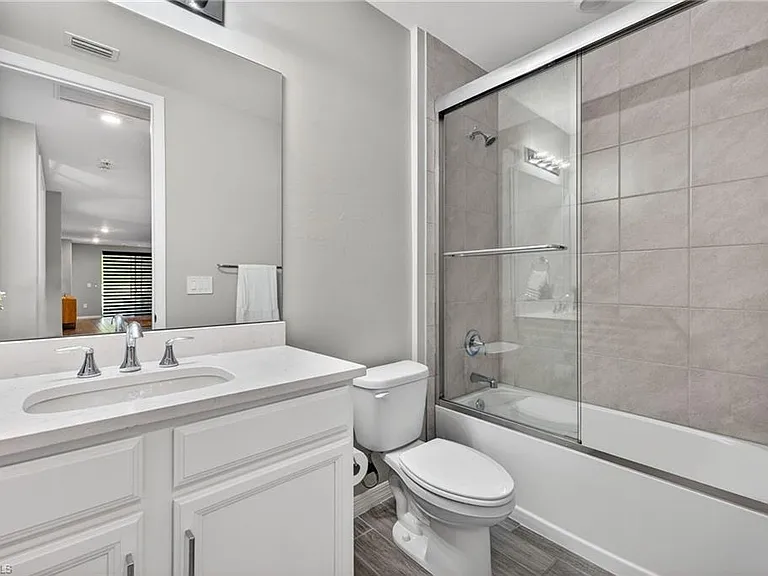 14567 Edgewater Cir — Photo 25