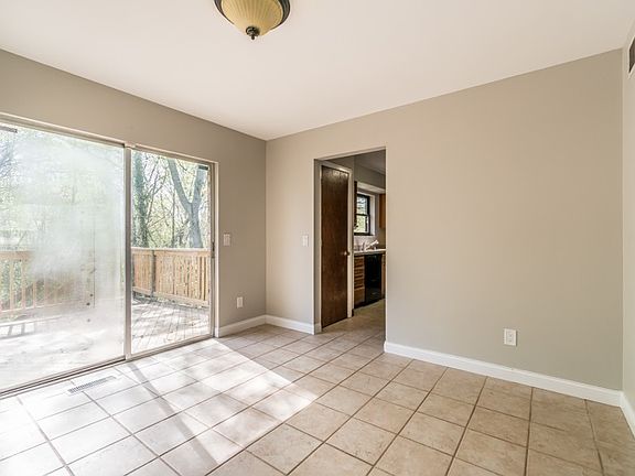 5th image of 771 Woodview Dr