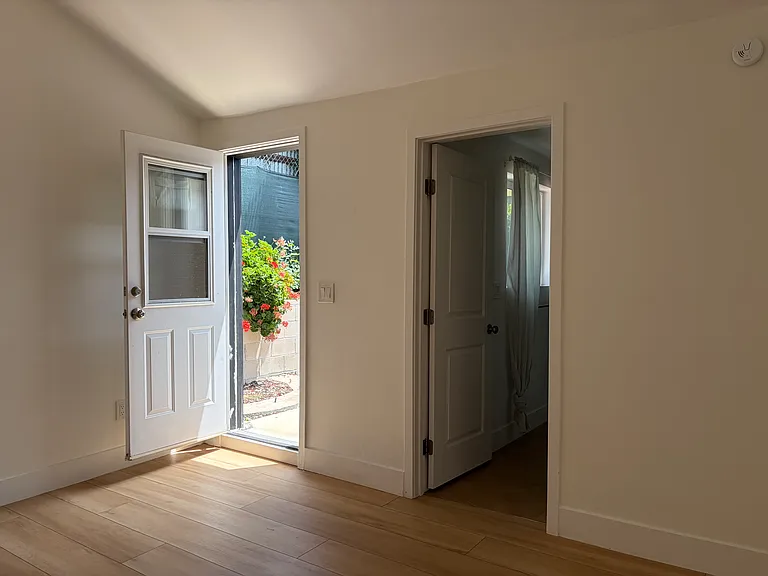 7537 Valaho Dr — Photo 5