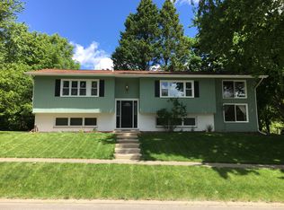 120 S Prairie St, Cary, IL 60013