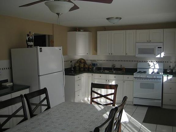 4th image of 7833 N Nordica Ave