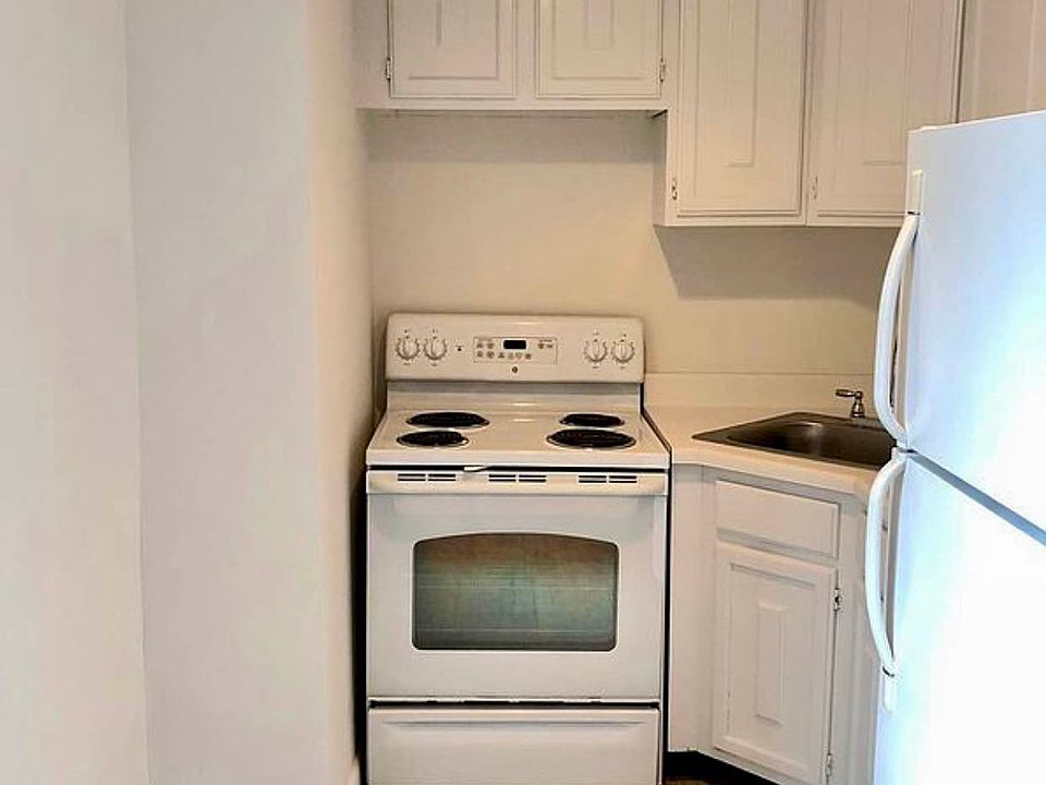 2nd image of 232 E 12th St APT 8D