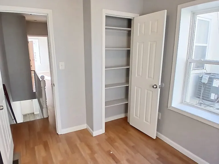 19 E Ashmead St — Photo 11