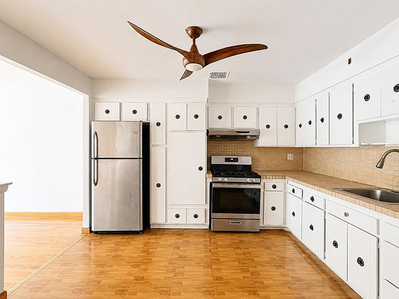 2nd image of 2247 Harman St #2