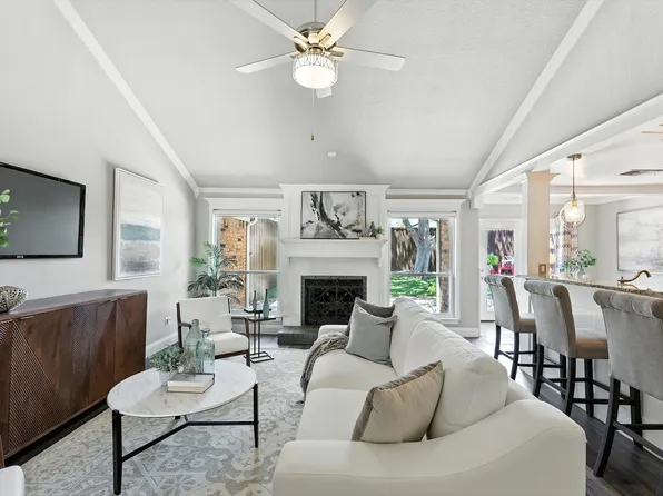 247 Aspenway Dr, Coppell, TX 75019