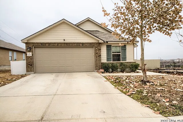 3 bed, 2.0 bath, 1774 sqft, $1,700 — Photo 2