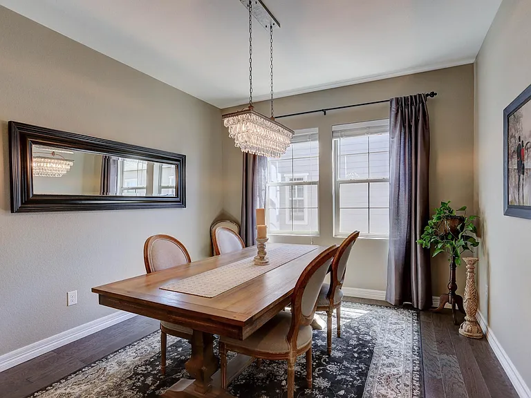 610 Grenville Cir — Photo 6