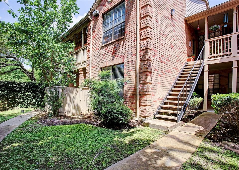 2nd image of 2255 Braeswood Park Dr APT 325