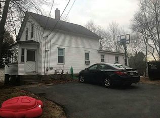 8 Aberdeen St, West Warwick, RI 02893