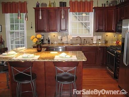 3rd image of 1400 N Cove Ct