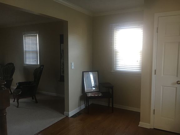 3rd image of 1303 W Wildwood Dr