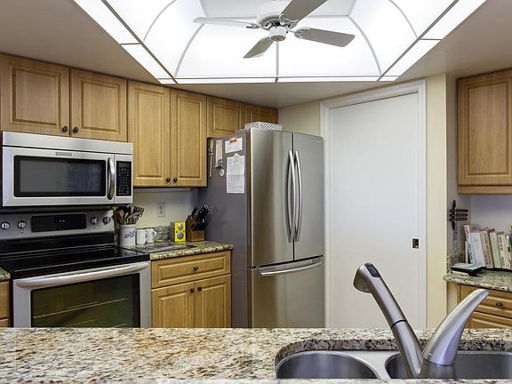 4th image of 1815 Mooringline Dr Penthouse E