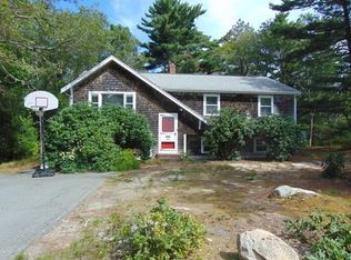 8 Cushman Rd, Wareham, MA 02571