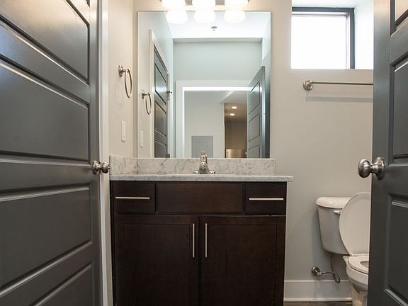 5th image of 1903 Jefferson St APT 202