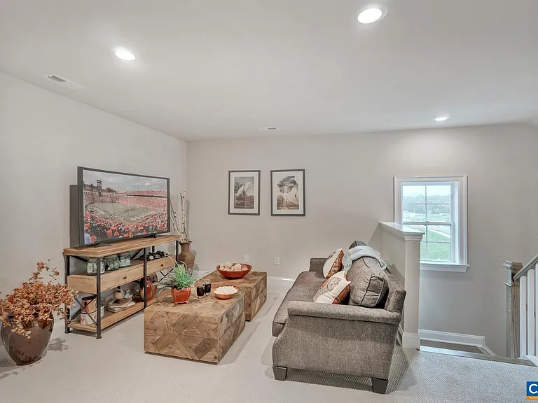 2132 Northside Dr — Photo 17