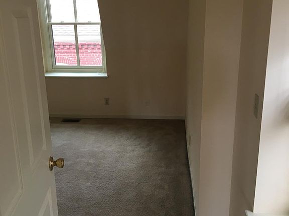 4th image of 1917 S 8th St