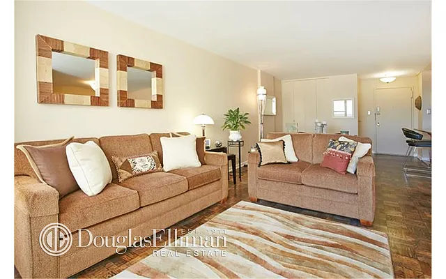 Sold by Douglas Elliman | media 20
