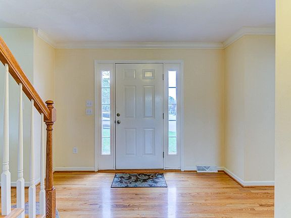 4th image of 2804 Edgefield Dr
