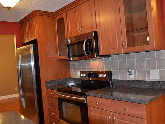 3rd image of 1417 Drysdale Dr