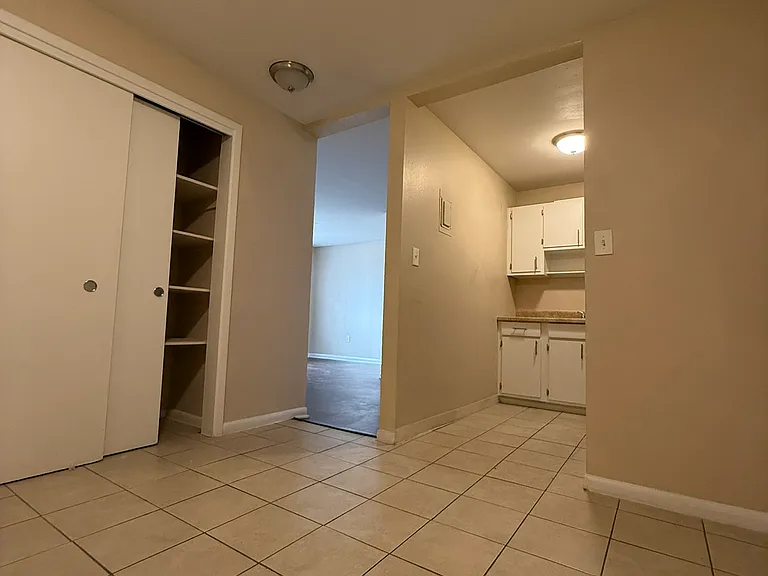 Tailwinds Apartments — Photo 21