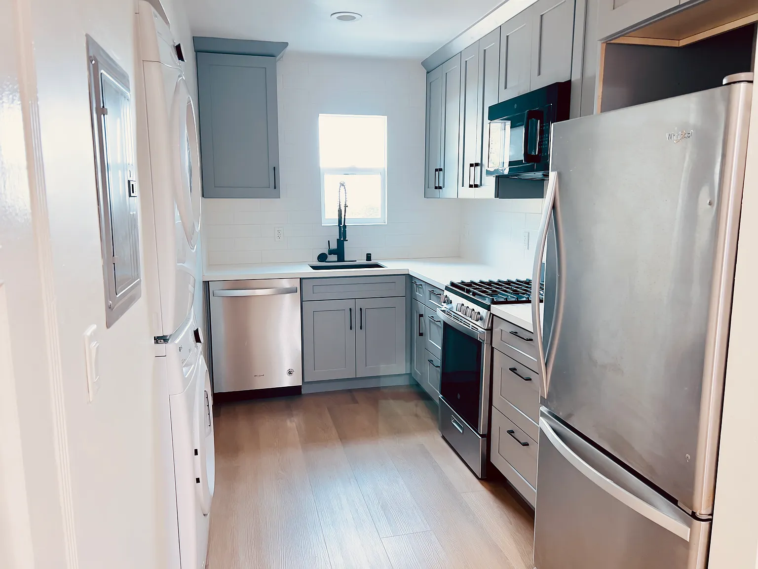 Studio, 400 sqft, $2,000 — Photo 3