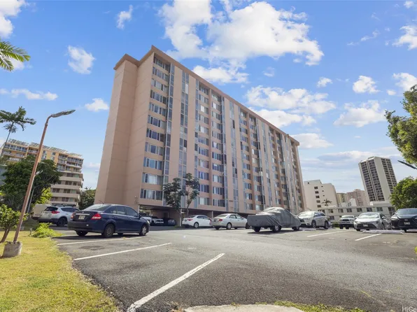 3030 Ala Ilima St APT 906, Honolulu, HI 96818