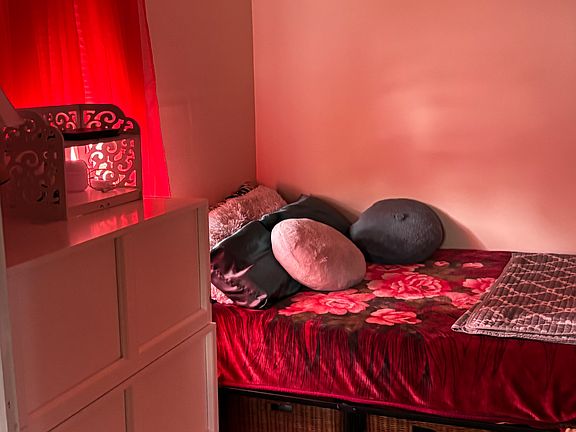 3rd image of 4503 Willis Ave #1