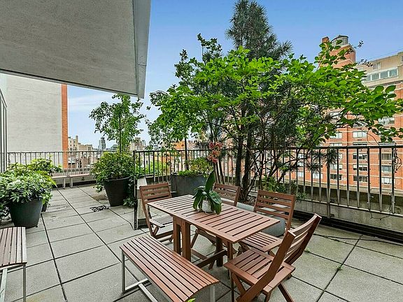 5th image of 224 W 18th St #9