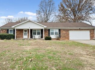 210 Kieffer Ave, Mount Carmel, IL 62863