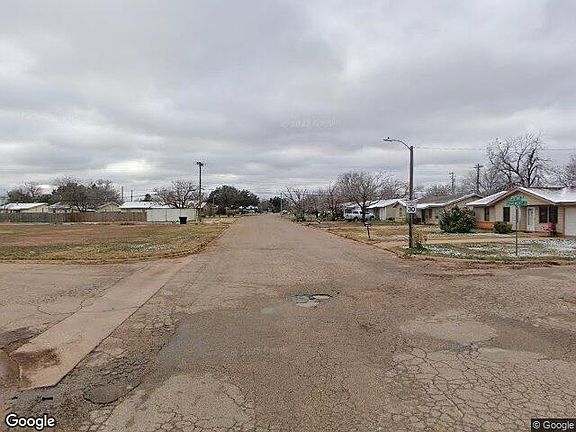 Exterior Neighborhood (street photo)