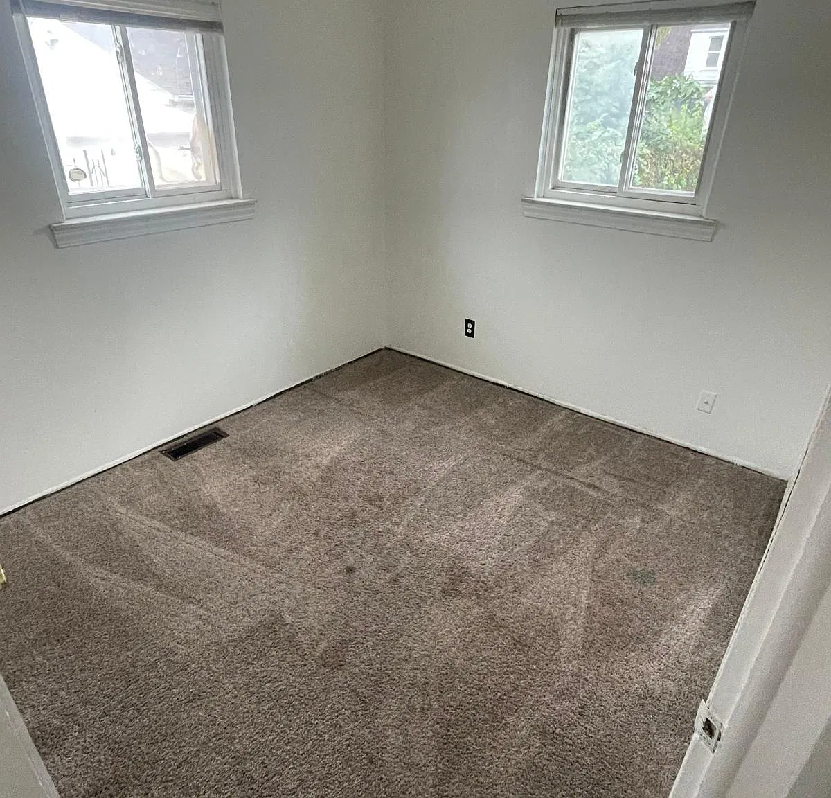 3 bed, 856 sqft, $1,450 — Photo 3
