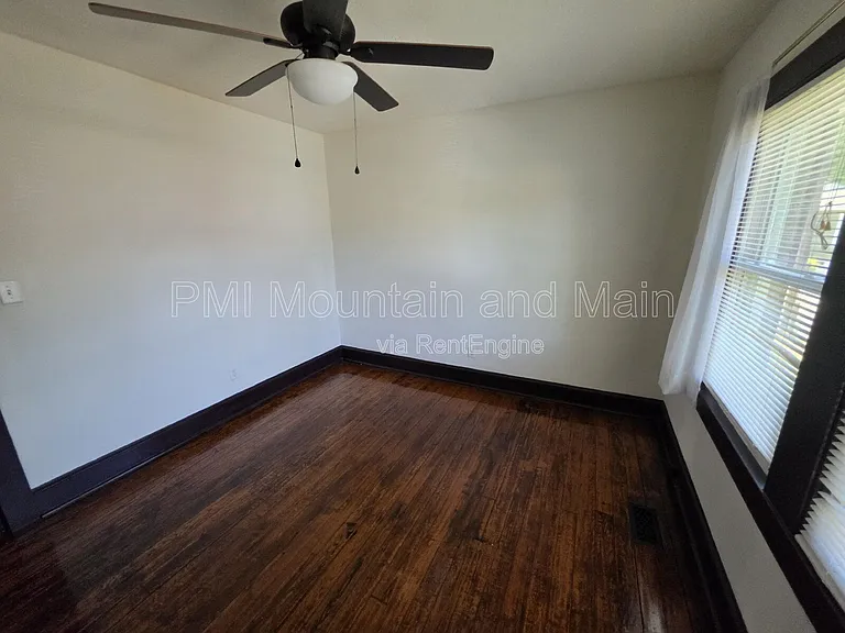 309 Dennis St — Photo 29