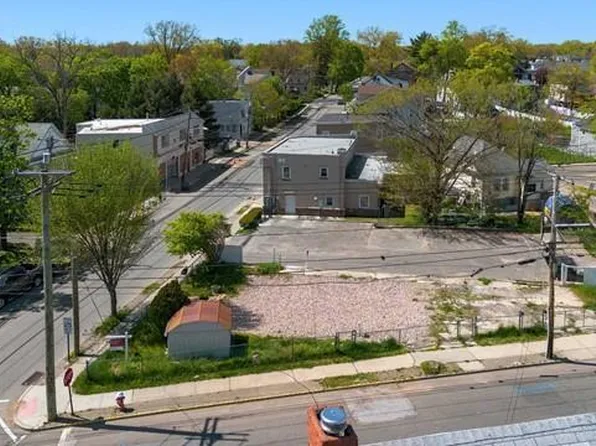 15 W Hamilton Ave, Englewood, NJ 07631