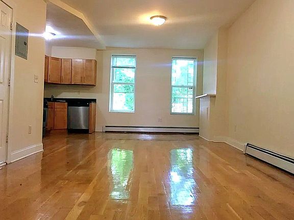 3rd image of 319 Lewis Ave #3
