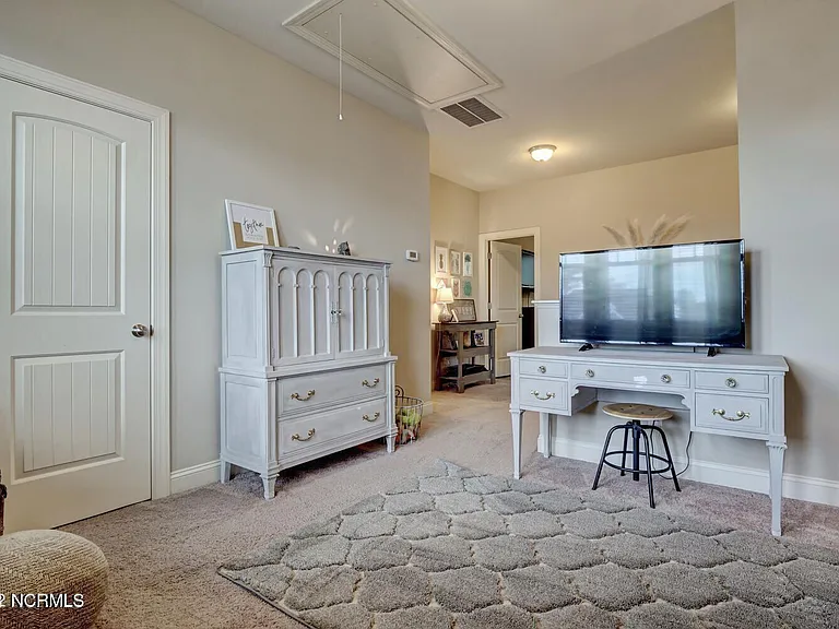 363 Belvedere Dr — Photo 20