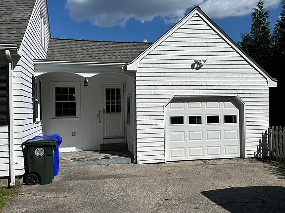 3rd image of 2 Villa Ave