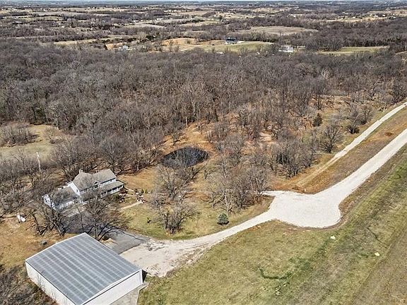 5th image of 2 & 2A Hollingsworth Rd